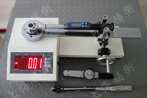 扭矩工具檢測設備專測各種數顯扭矩扳手，表盤扭矩扳手