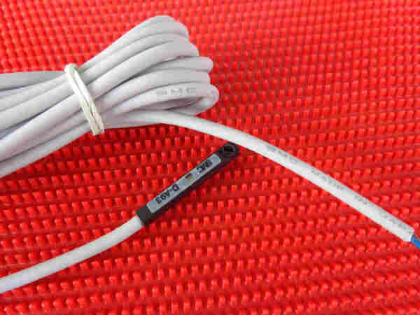 全新D-M9B磁性開關