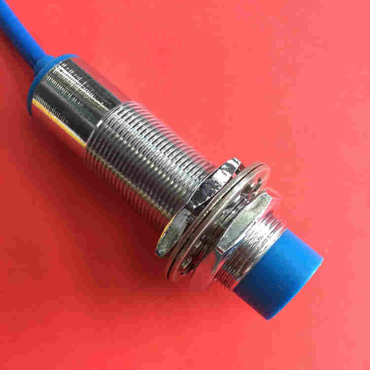 JKL03-M4B12B耐高溫接近開關