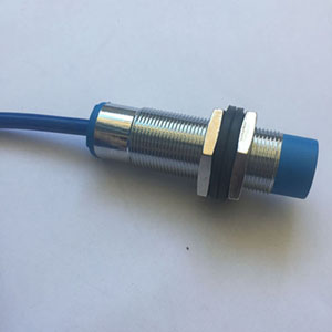 IN8-Q18T-R1/2M