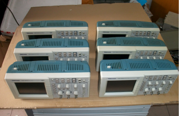 出售+回收泰克Tektronix TDS1012 TDS1012B TDS1012C 數(shù)字示波器