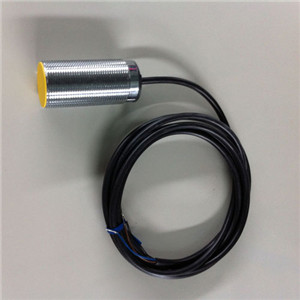 E2E-X10ME1 24V
