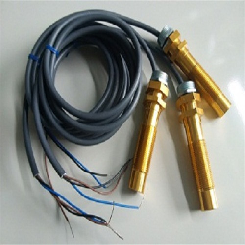 ES18-D03PK/PNP/SN30CM