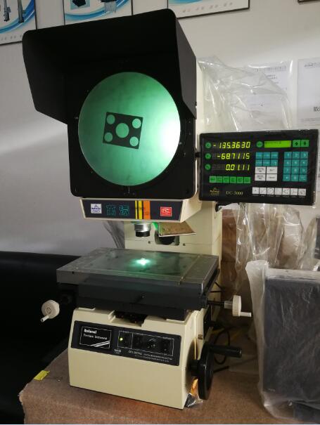 昆山CPJ-3040AZ测量投影仪DC200