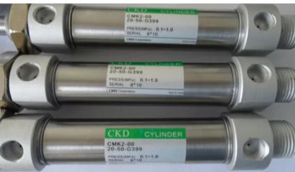 日本CKD双作用气缸SCA2-FB-40B-100库存2个