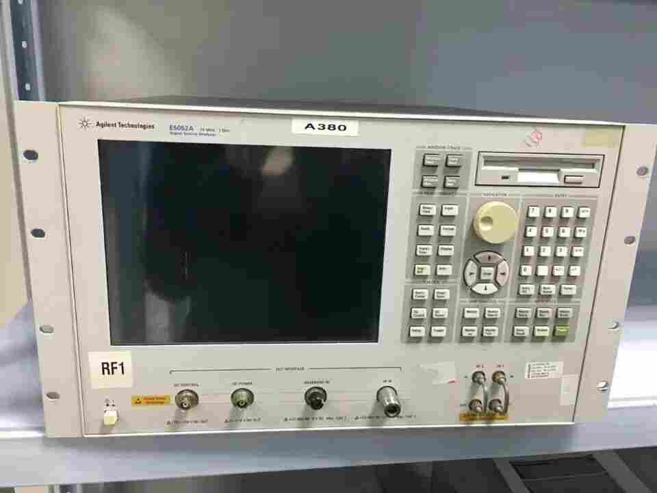 agilent E8241A 信号发生器