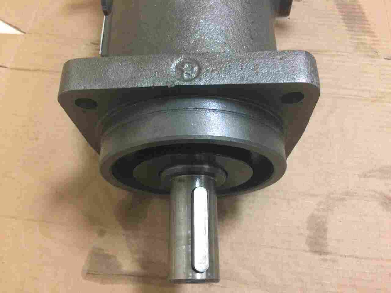 微信图片HL-A7V107HD2.0LPFOO柱塞泵