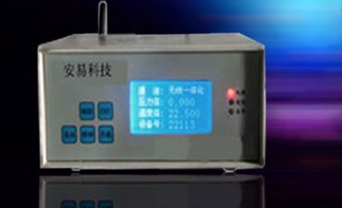 無線數(shù)據(jù)接收顯示器