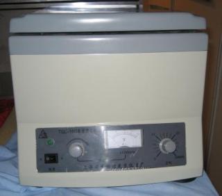 臺(tái)式高速離心機(jī)