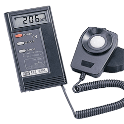 tes-1330a照度計