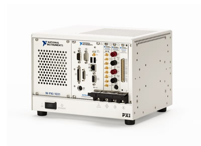 帶通用AC的4槽3U PXI機箱