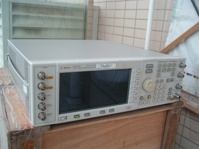 回收工廠儀器Agilent E4438C信號發(fā)生器