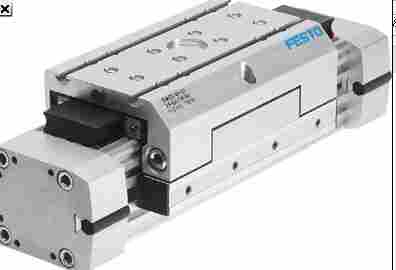 1503386317650663.jpg 带丝杆的直线驱动轴.jpg