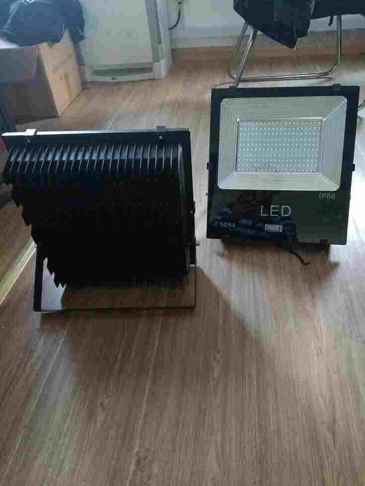 yr100瓦led投射灯