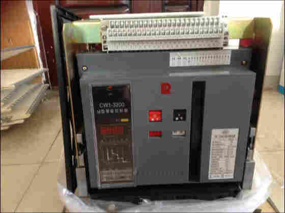CW2-4000 2900A万能式断路器
