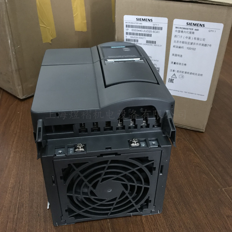 現(xiàn)貨供應原裝西門子變頻器6SE6440-2UD32-2DB1 22KW 380V