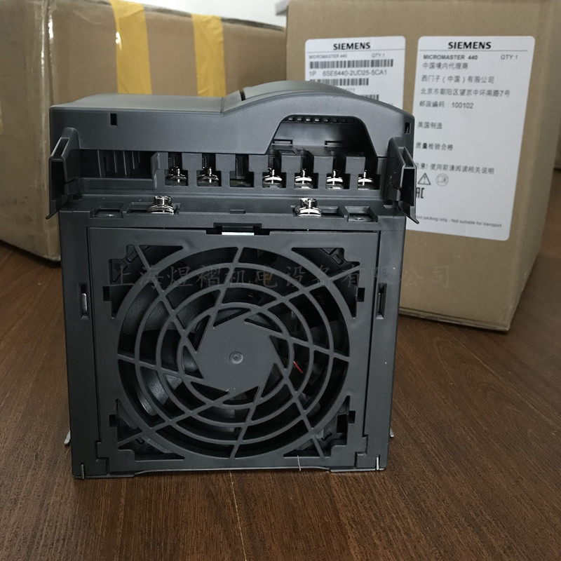 供應(yīng)原裝6SE6440-2UC22-2BA1西門子M440通用性變頻器220-240V