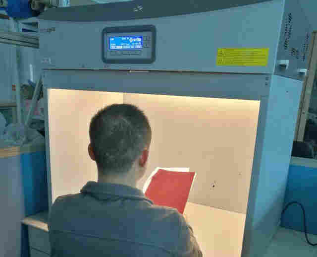 报道:蚌埠18W/965 PHILIPS 灯管JudgeQC标准光源对色灯箱