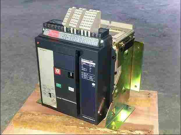 施耐德电气接触器LA7-D3064详解