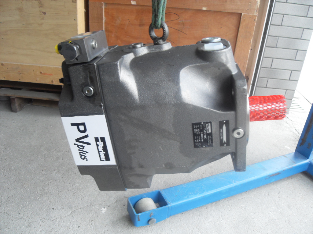  PV180R1K1T1WMMC 柱塞泵