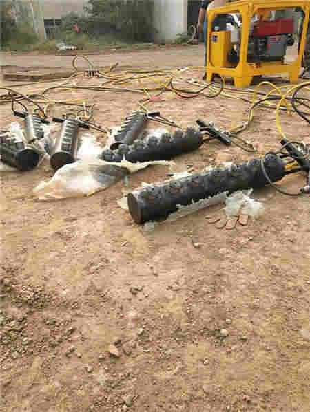 柱塞式劈裂棒新式爆破开山法 岩石爆破机