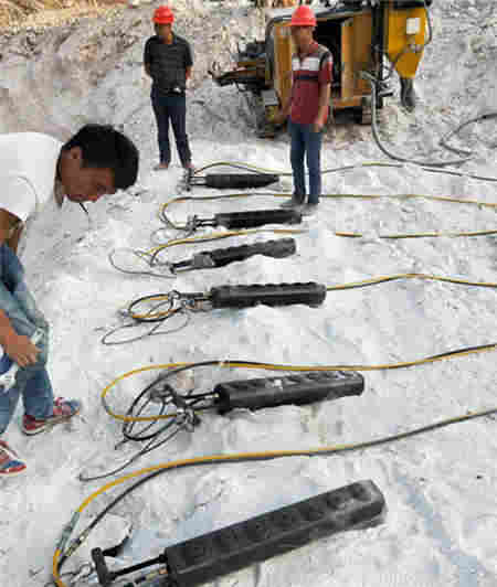 柱塞式劈裂棒新式爆破开山法 岩石爆破机