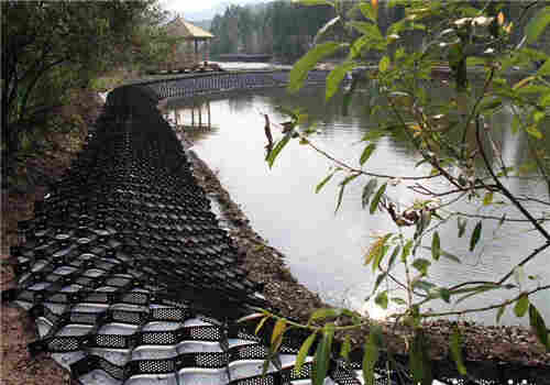 欢迎。保定土工格室——保定盈润公司