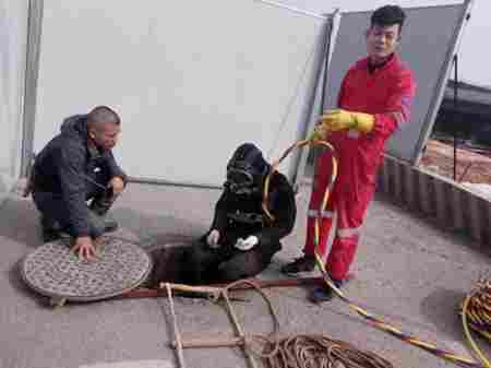 克拉玛依市蛙人下污水施工、蛙人水下施工作业