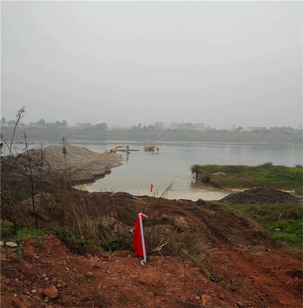 水下铺设沉管--贺州市分公司施工案例