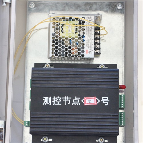 测温分机和电源  测温电缆那个 电缆在线测温仪