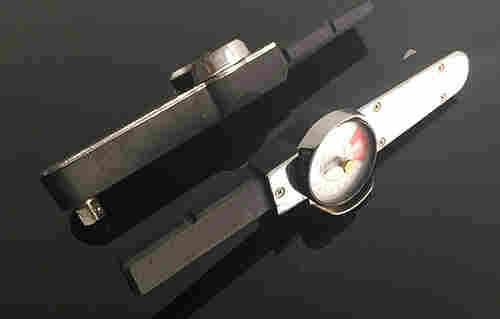 双向指针表盘扭矩板手YHTLB40一200