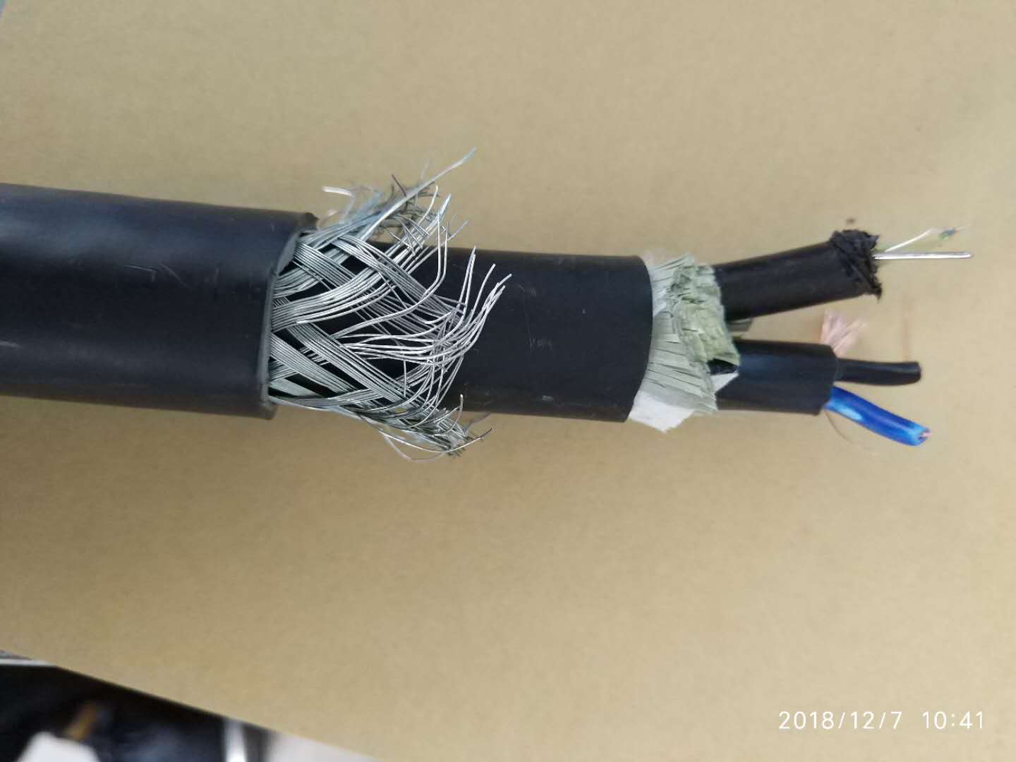 船用复合铠装通信4芯单模光缆+3芯电源线 红旗电缆
