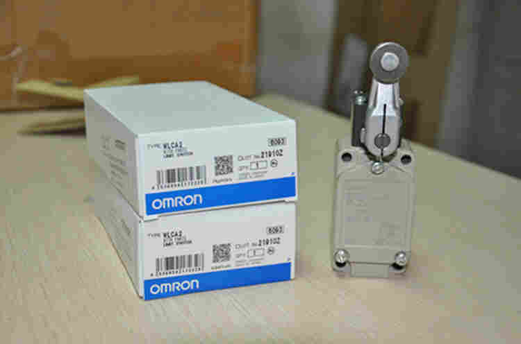 接近传感器E2B-S08KN04-WP-B1长螺纹型