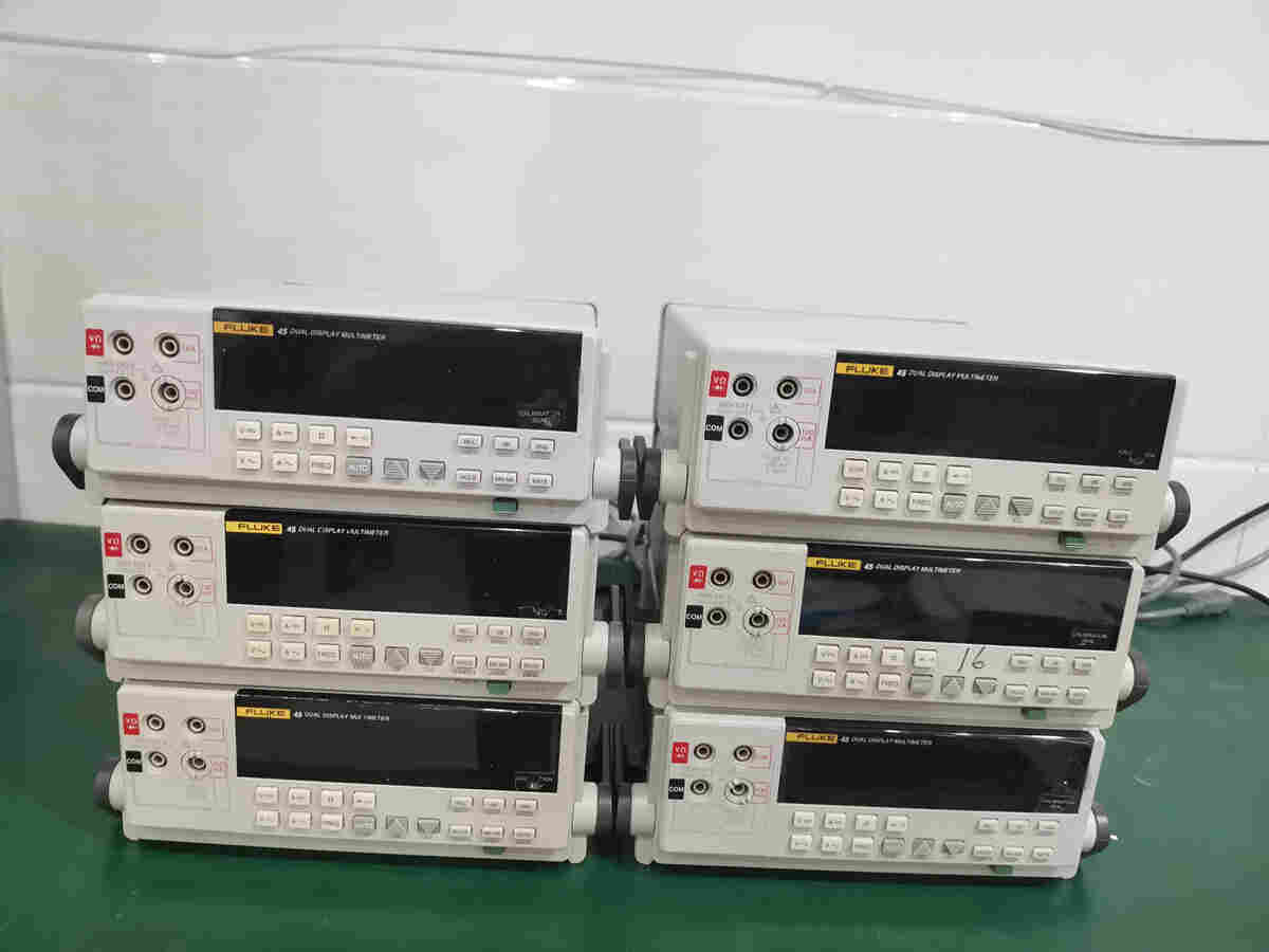 FLUKE45 四位半数字万用表