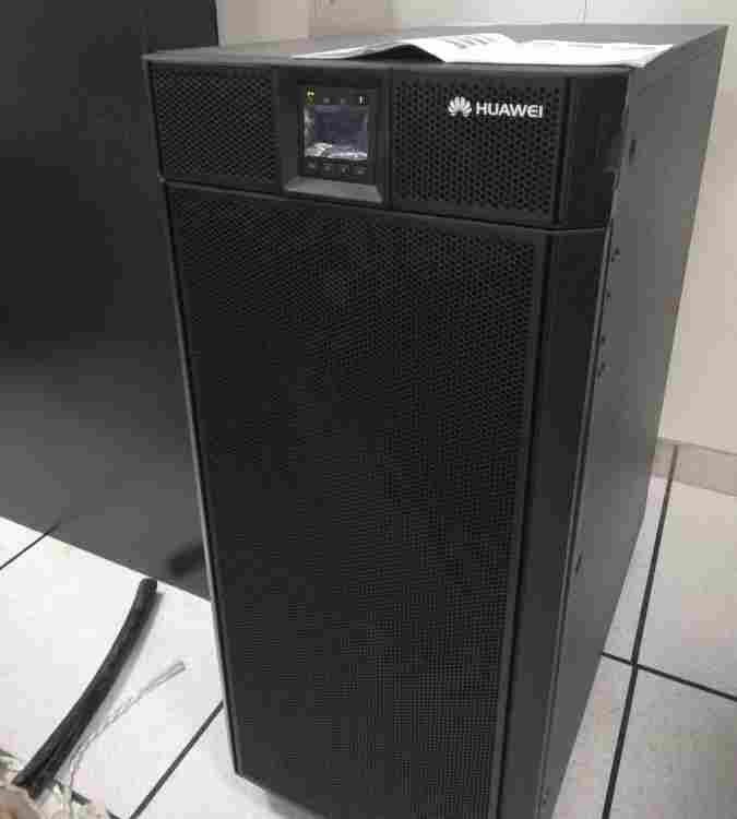 1717749405716975.jpg 华为UPS电源200kva输出负载180kw双变换高频机