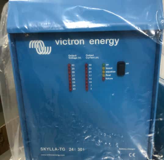 Victron Energy  逆变器24/250-10