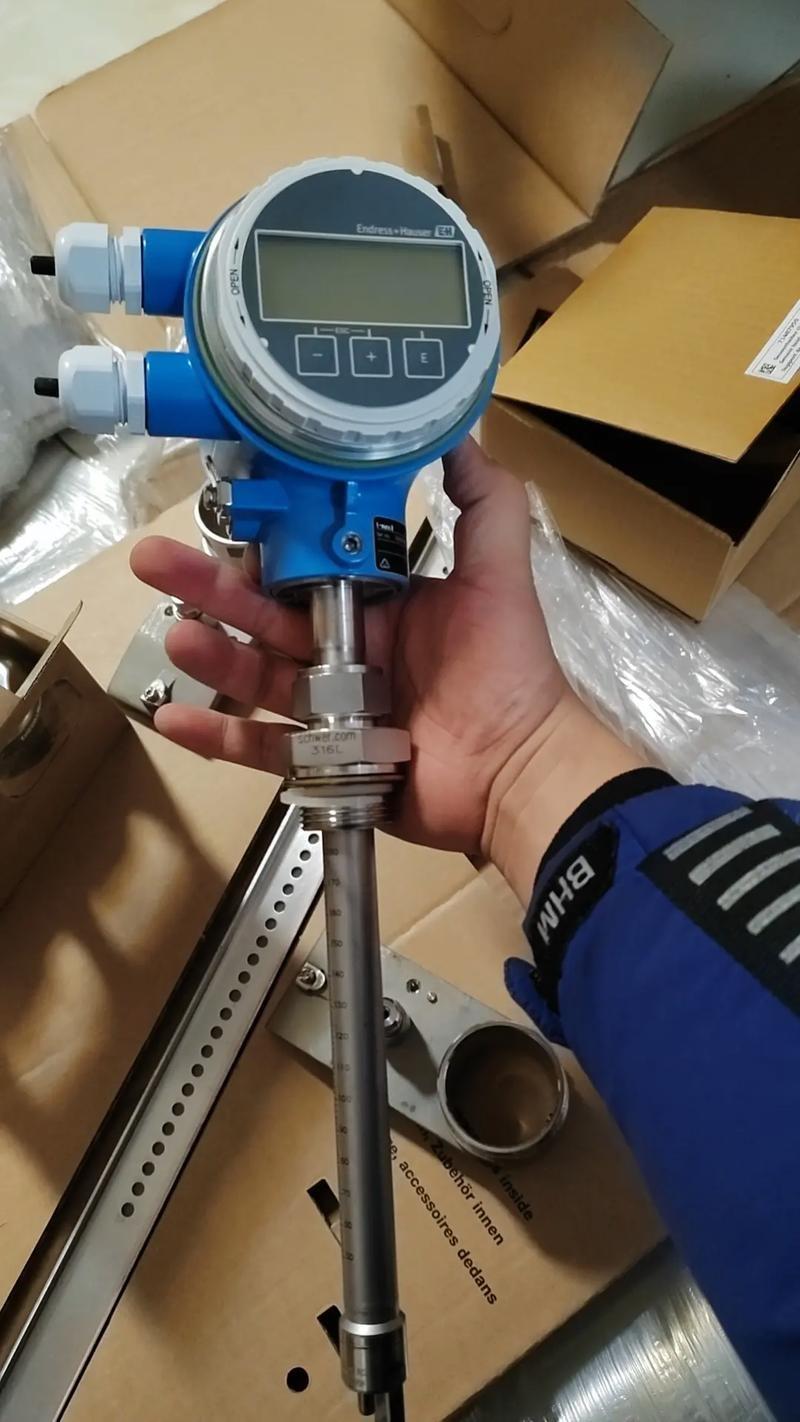 維修E+H流量計   50P40-EA2A1AA0BAAA