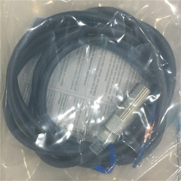 日本OMRON歐姆龍傳感器E2E-X14C118-M1OMS