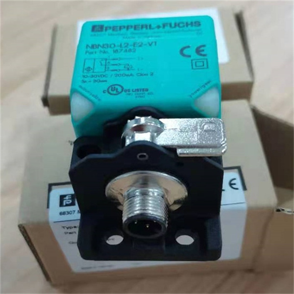 UB1000-18GM75-E5-V15 德國P+F超聲波傳感器