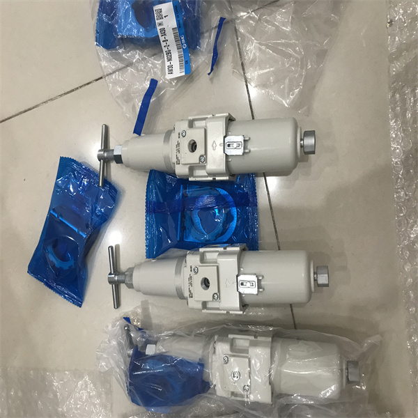 詳細(xì)說(shuō)明SMC緊湊型氣缸CDQ2A40-50DZ?