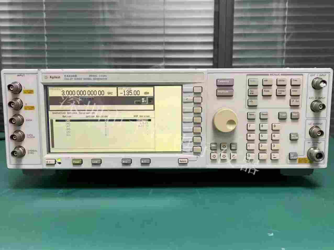 出售安捷倫E4436B與E4438C信號發(fā)生器