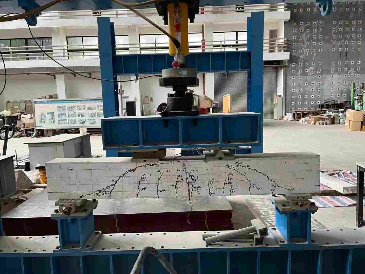 三勤測(cè)試 多通道試驗(yàn)機(jī)2