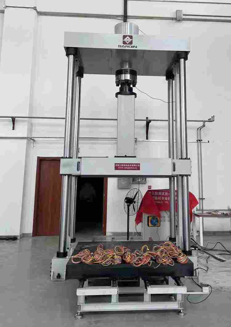 三勤測(cè)試 電液伺服試驗(yàn)機(jī) 靜態(tài)試驗(yàn)機(jī)4