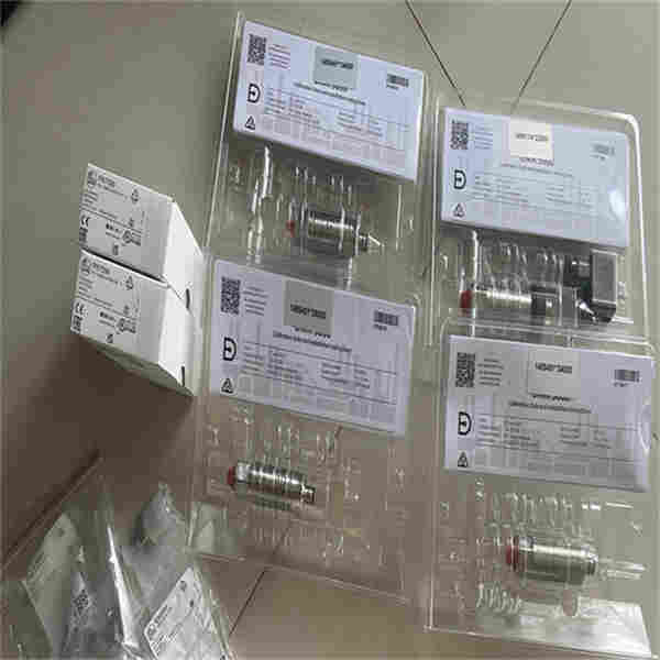 IFM帶顯示屏的齊平式壓力傳感器PI2794