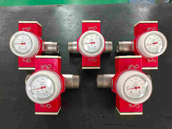 1.5寸螺纹流量开关