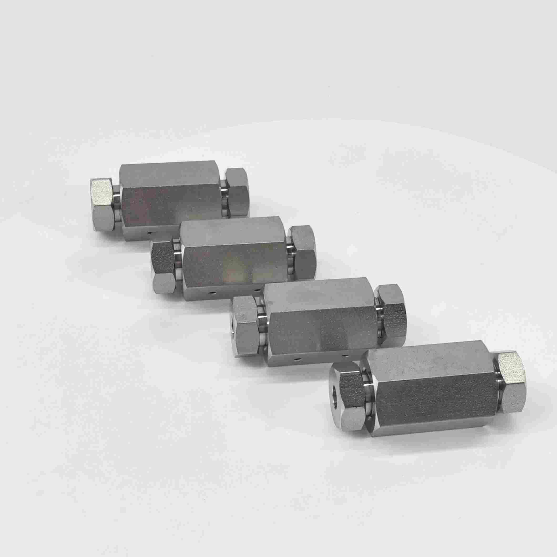 億仕頓不銹鋼高壓直通閥門配件多規(guī)格連接