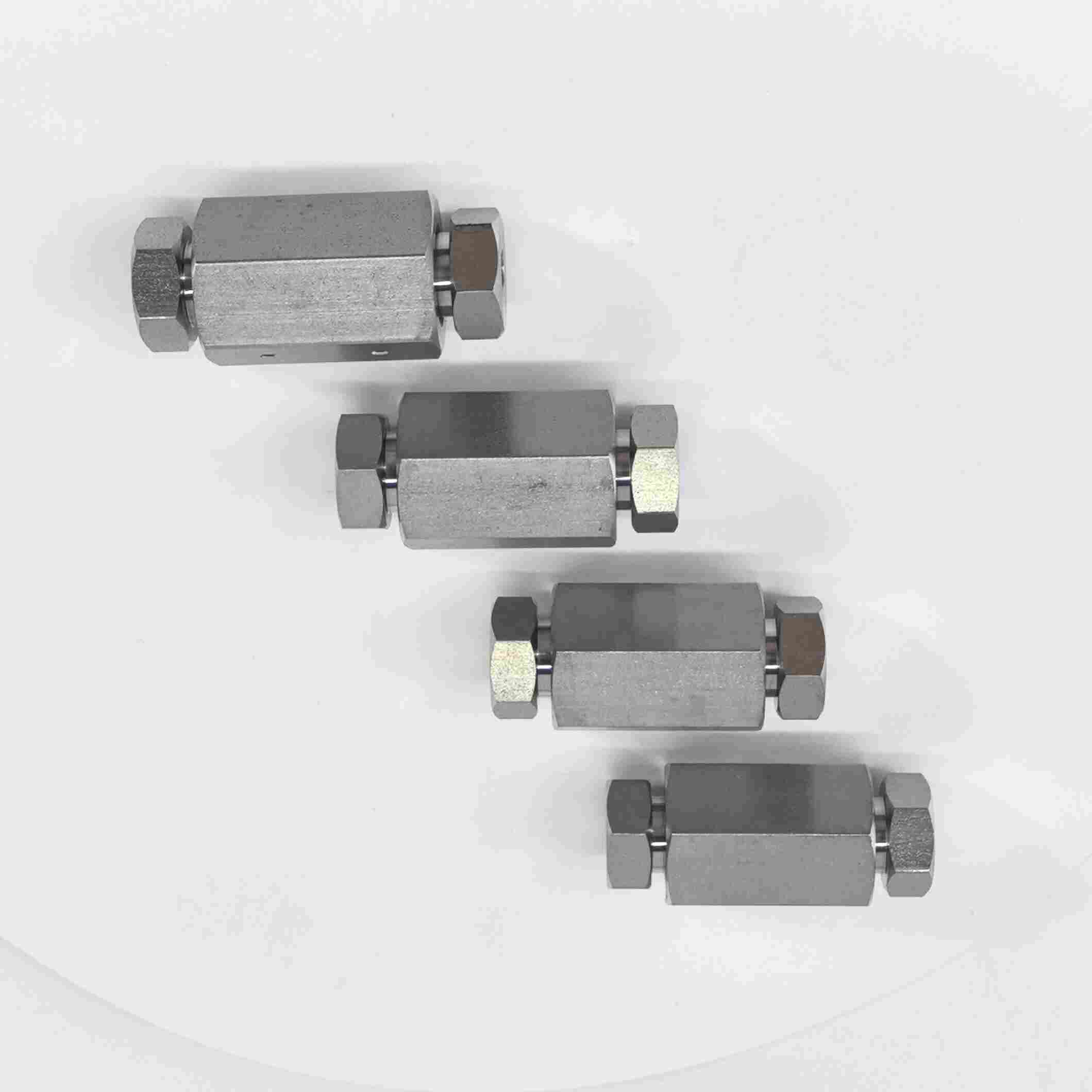 億仕頓不銹鋼高壓直通閥門配件多規(guī)格連接