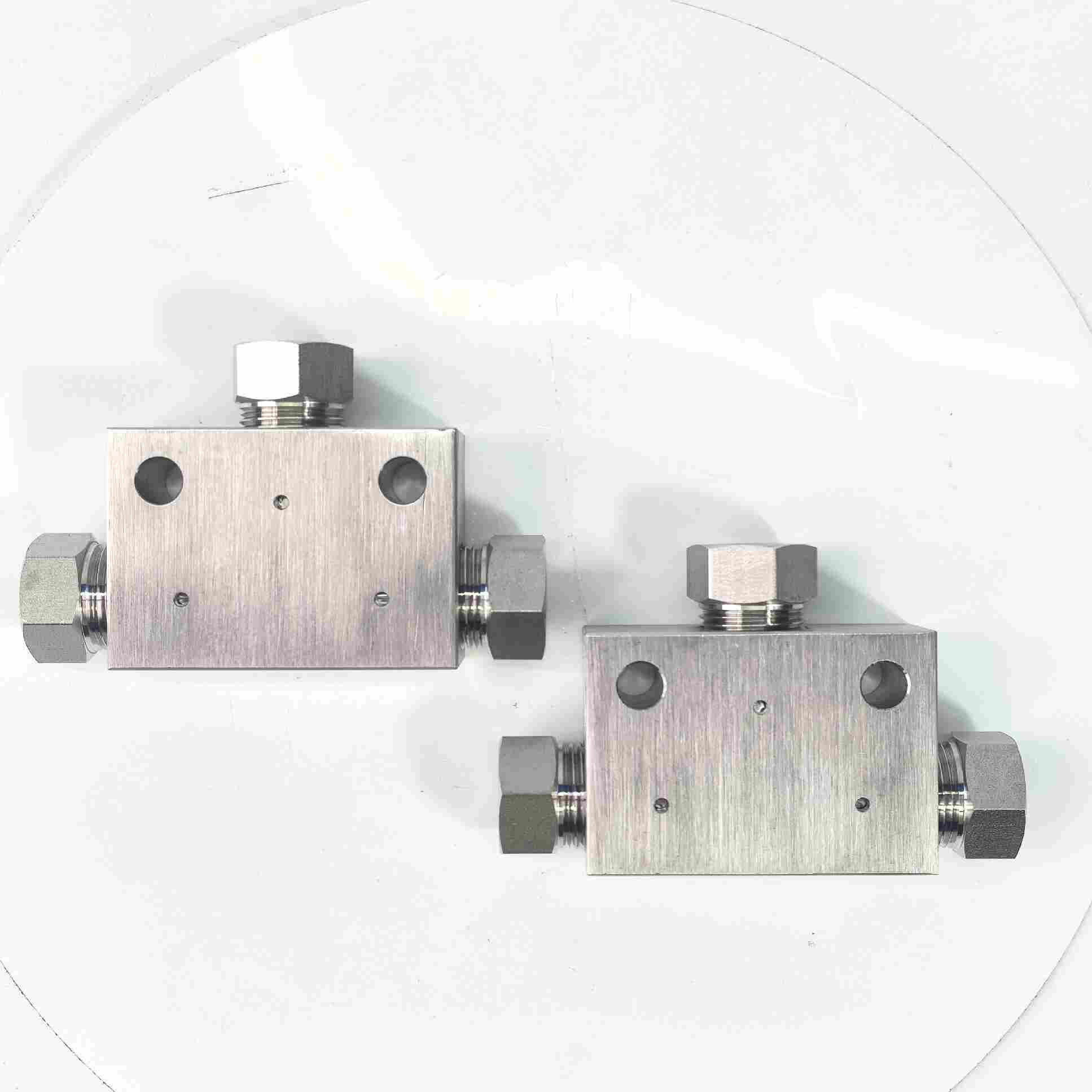 亿仕顿316L不锈钢高压三通阀门配件螺纹连接非标设计