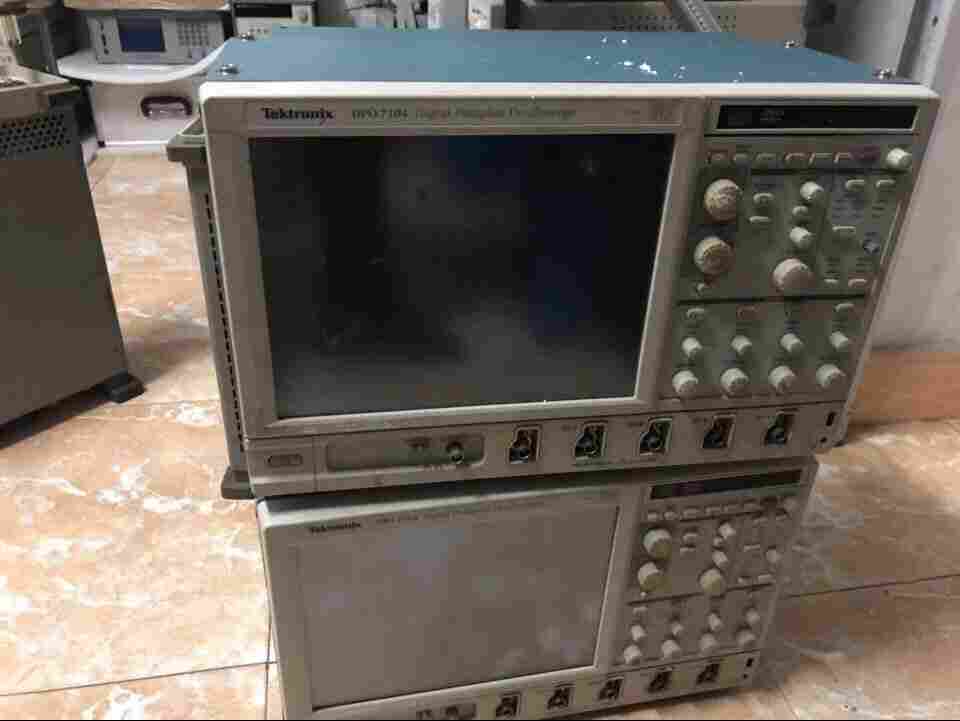 出售現(xiàn)貨Tektronix泰克TDS7104示波器