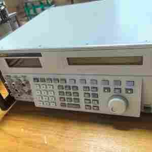 上門(mén)回收FLUKE5522A 福祿克5522A多功能校準(zhǔn)器